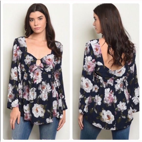entro Tops - NWT! Keyhole Sweetheart Neck Floral Watercolor Top